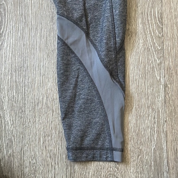 Lululemon Inspire Tight leggings size 10 in gray workout pants - Picture 4 of 7